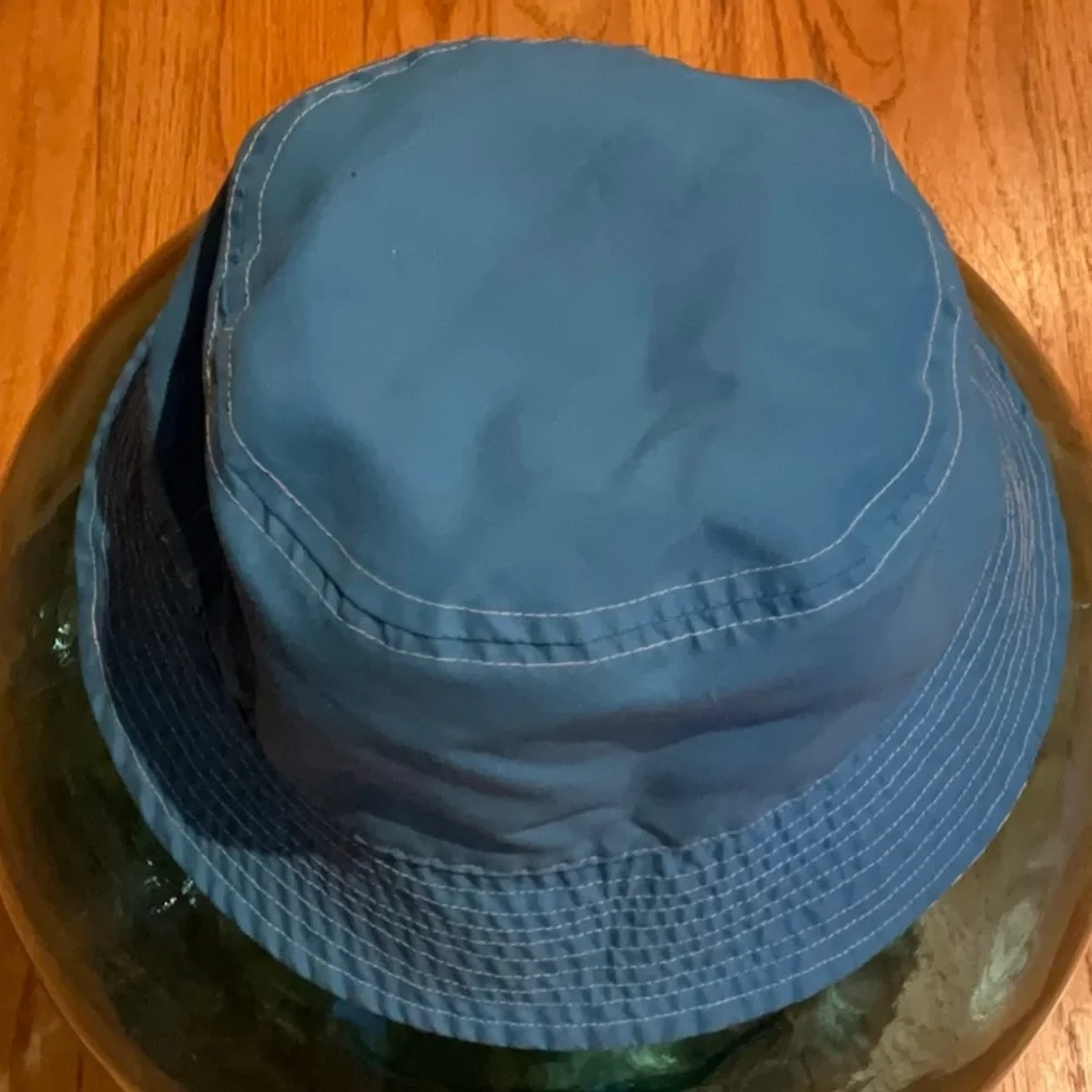 Hanna Andersson - Toddler’s Sun Bucket Hat - Reversible - White/Blue